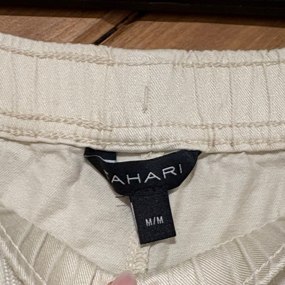 Tahari Cream Drawstring Utility Joggers Medium NWOT - Picture 2 of 5